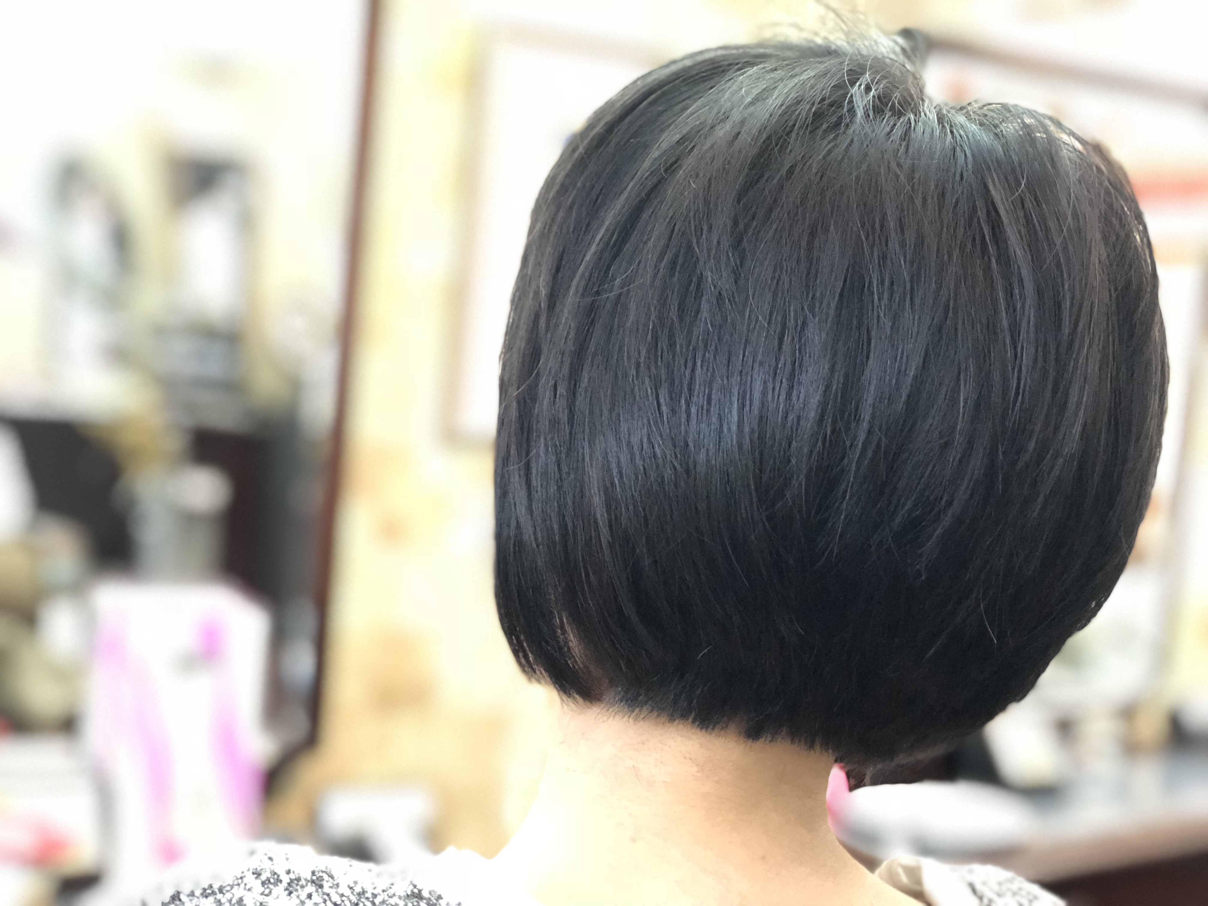 キュビズムカット(ビフォーアフター)手を使わない風がつくったスタイル。