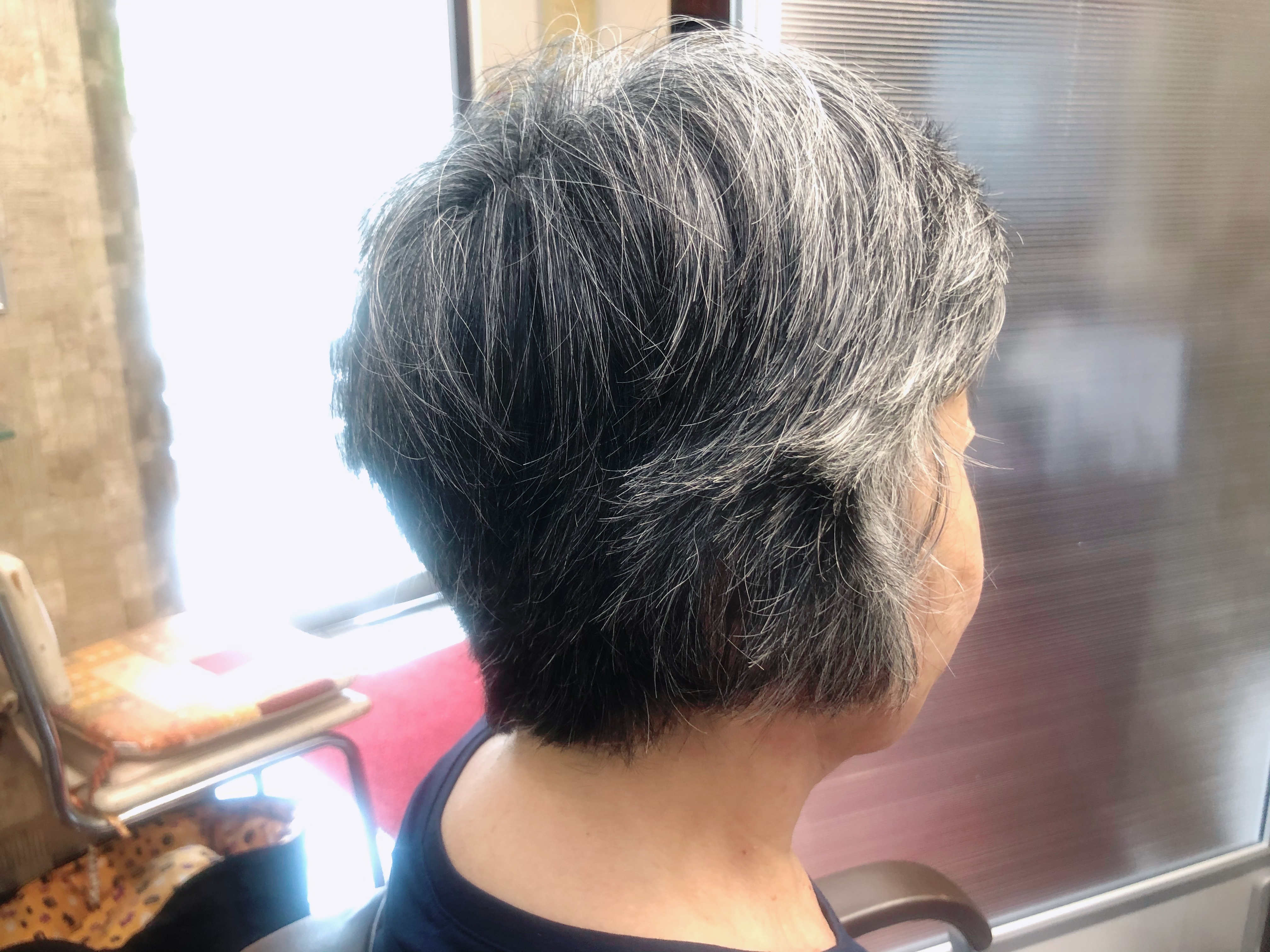 70代８０代ヘアスタイル くせ毛ブローレスカット 西宮 夙川 Anne アンヌ 美容室